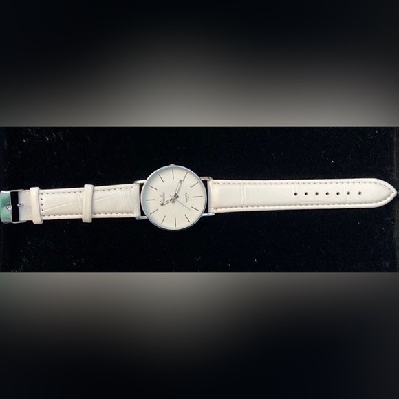 NEW Lot of Watches -Three - Picture 3 of 5